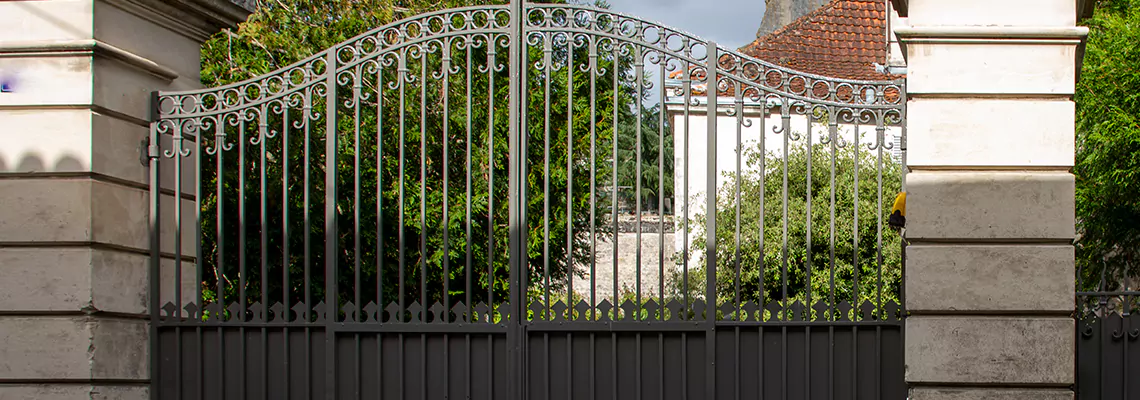 Wooden Swing Gate Repair in Orlando, FL